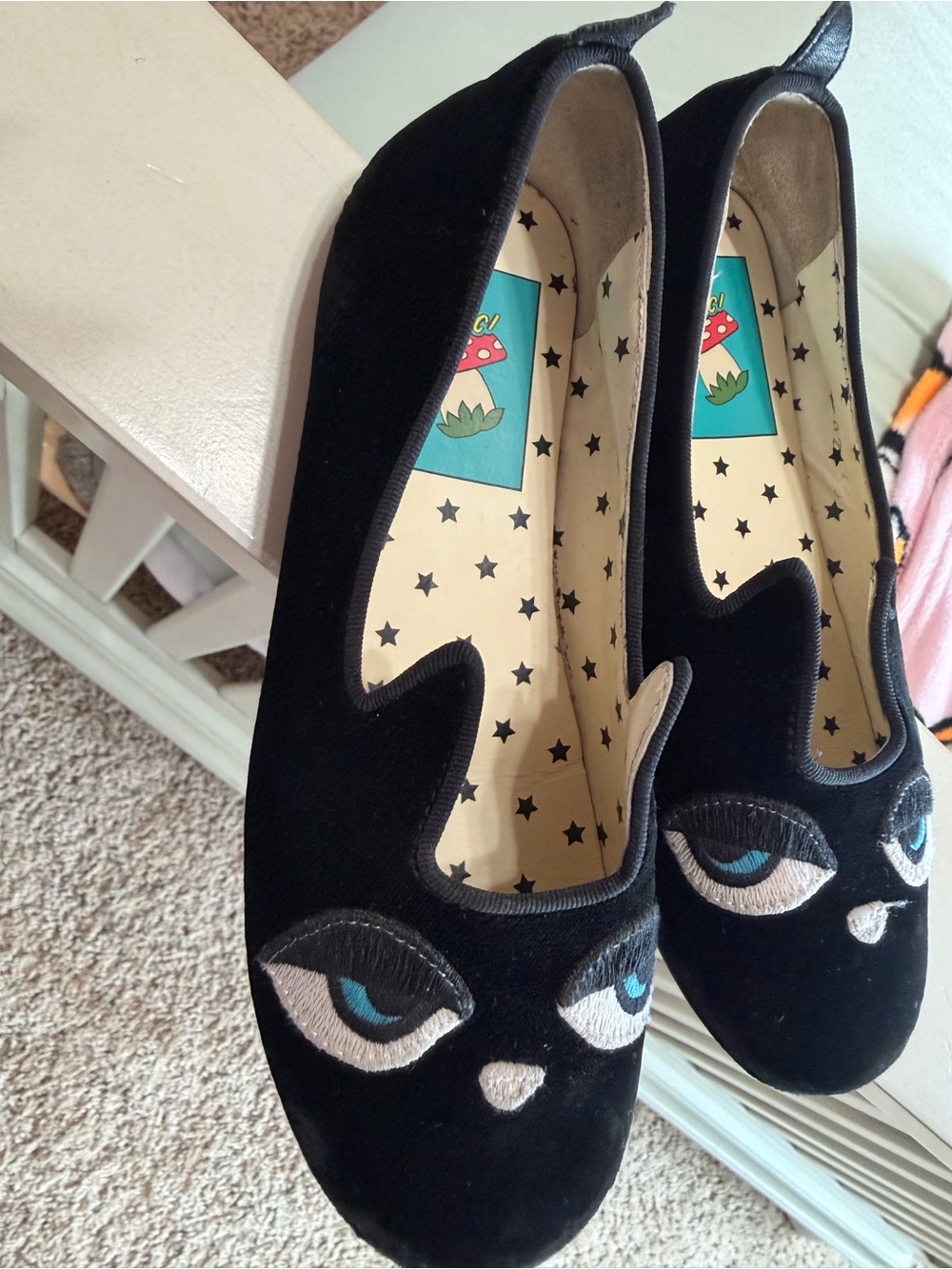 Gucci Black Velvet Kids Moccasins with Embroidered Cat Face